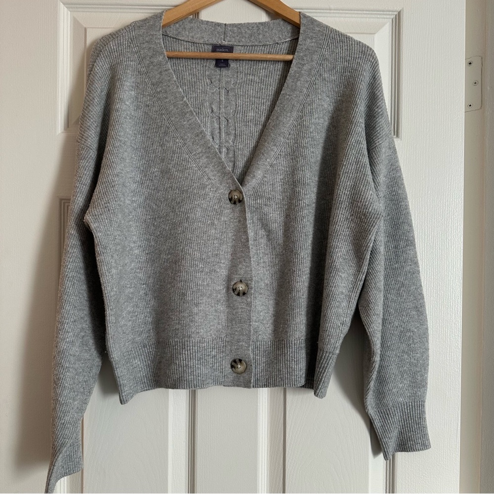 Auden Luxury Collection Gray Button-Up Cardigan